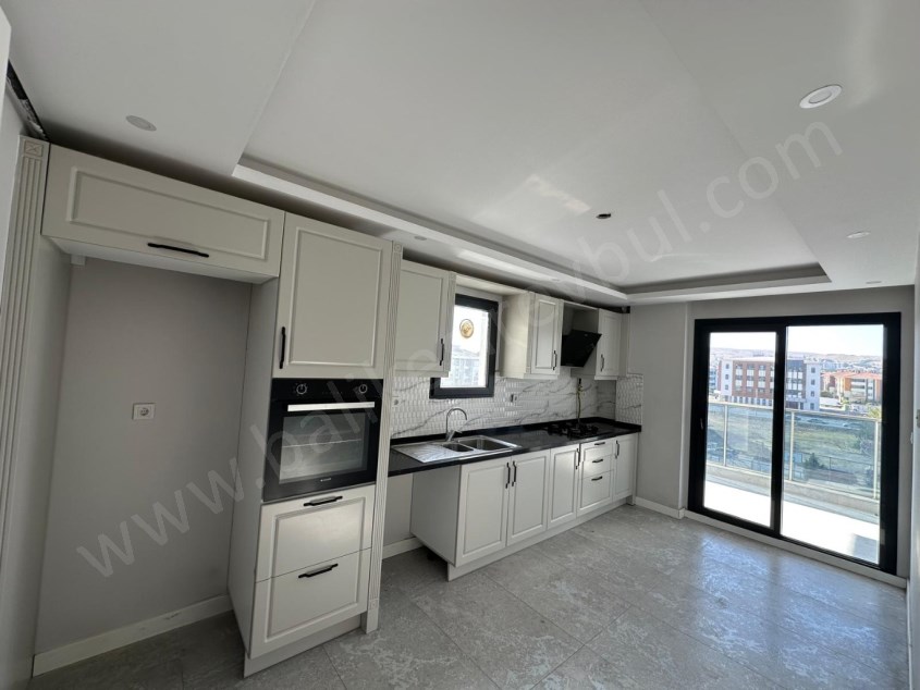 BALIKESİR KİRALIK DAİRE SAFİR DEN PAŞAALANI BANDIRMA CD.2+1 105 M2 ASAN.KAPALI OTOPARKLI LUX ARAKAT