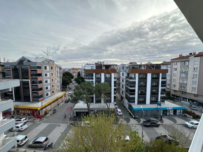 BALIKESİR KİRALIK DAİRE SAFİR DEN BAHÇELİEVLER STADYUM YANI AYRI MUTFAKLI 2+1 110 M2 SON KAT DAİRE 