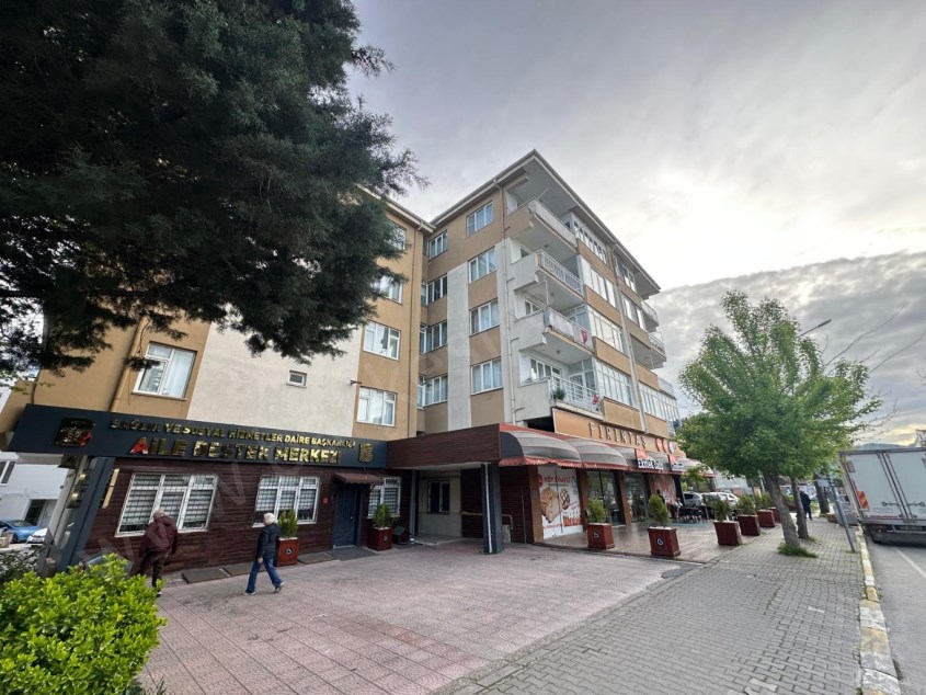 BALIKESİR KİRALIK DAİRE SAFİR DEN BAHÇELİEVLER STADYUM YANI AYRI MUTFAKLI 2+1 110 M2 SON KAT DAİRE 