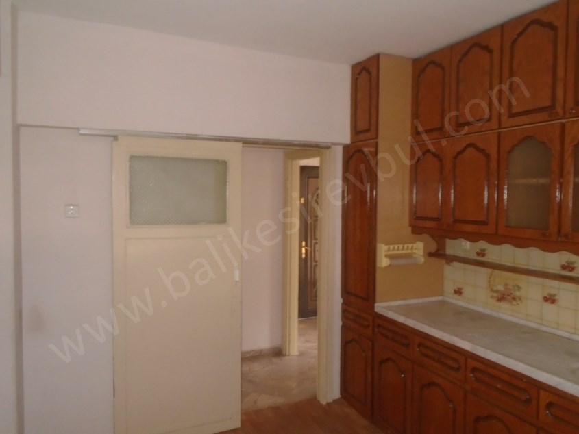 BALIKESİR KİRALİK OFİS SAFİR DEN ÇARŞI MERKEZ VALİLİK KARŞISI 3+1 130 M2 ARAKAT OFİS BÜRO