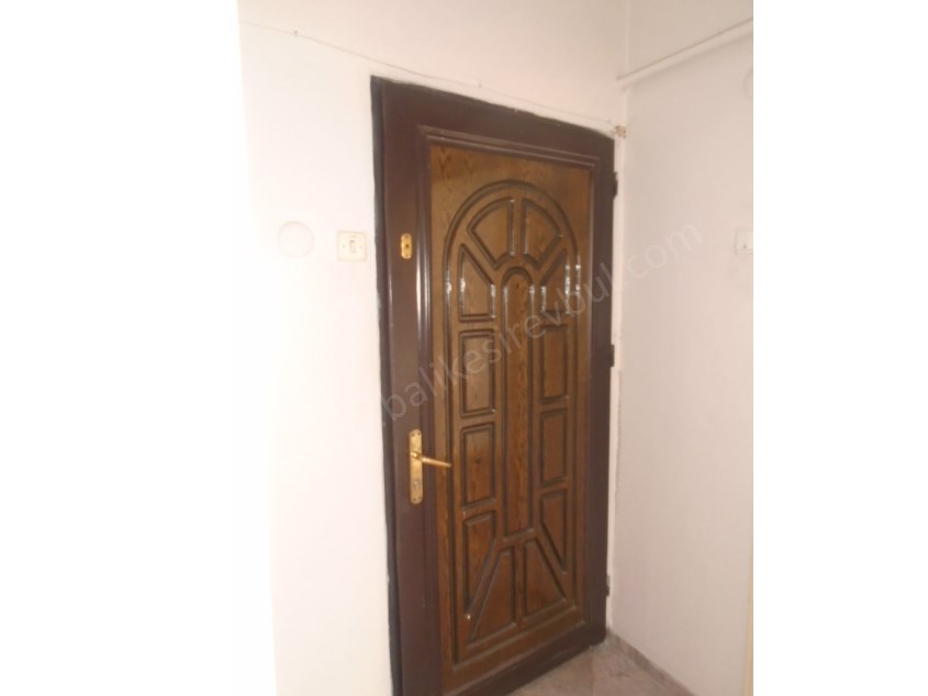 BALIKESİR KİRALİK OFİS SAFİR DEN ÇARŞI MERKEZ VALİLİK KARŞISI 3+1 130 M2 ARAKAT OFİS BÜRO