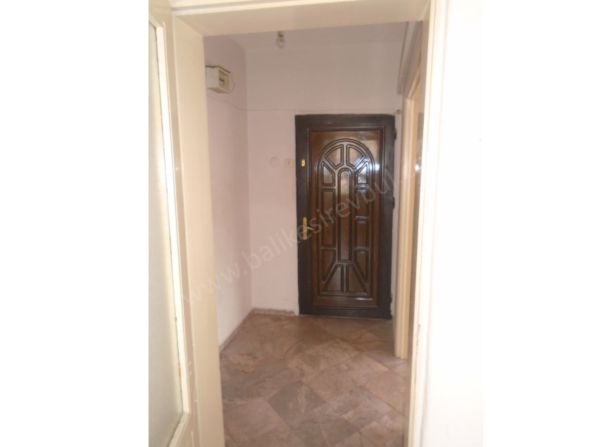 BALIKESİR KİRALİK OFİS SAFİR DEN ÇARŞI MERKEZ VALİLİK KARŞISI 3+1 130 M2 ARAKAT OFİS BÜRO