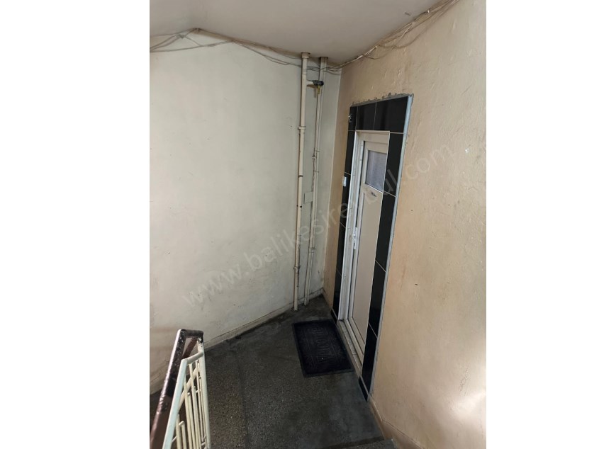 BALIKESİR KİRALIK OFİS BÜRO SAFİR DEN ÇARŞI MERKEZ VALİLİK KARŞISI 1 ODALI 18 m2 OFİS BÜRO 