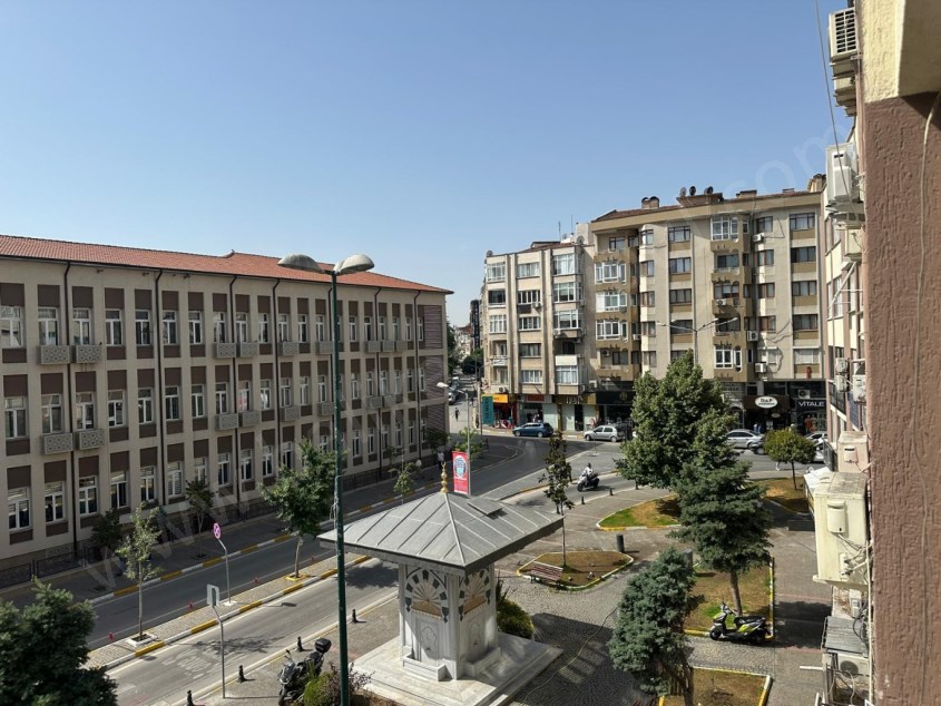 BALIKESİR KİRALIK OFİS BÜRO SAFİR DEN ÇARŞI MERKEZ VALİLİK KARŞISI 1 ODALI 18 m2 OFİS BÜRO 
