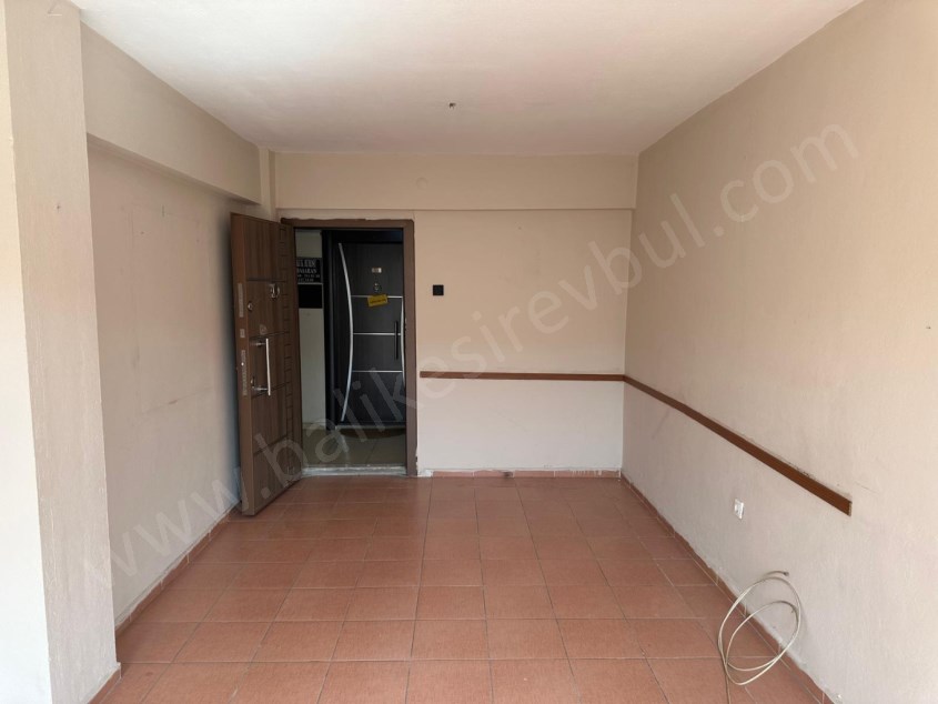 BALIKESİR KİRALIK DAİRE SAFİR DEN CENGİZTOPEL CD.YANI EŞYALI 1+1 58 M2 ASANSÖRLÜ LUX ARAKAT DAİRE