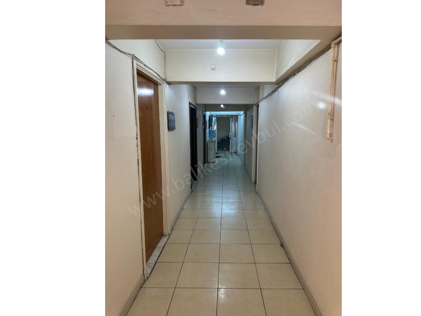 BALIKESİR KİRALIK OFİS BÜRO SAFİR DEN ÇARŞI MERKEZ VALİLİK KARŞISI 1 ODALI 18 m2 OFİS BÜRO 
