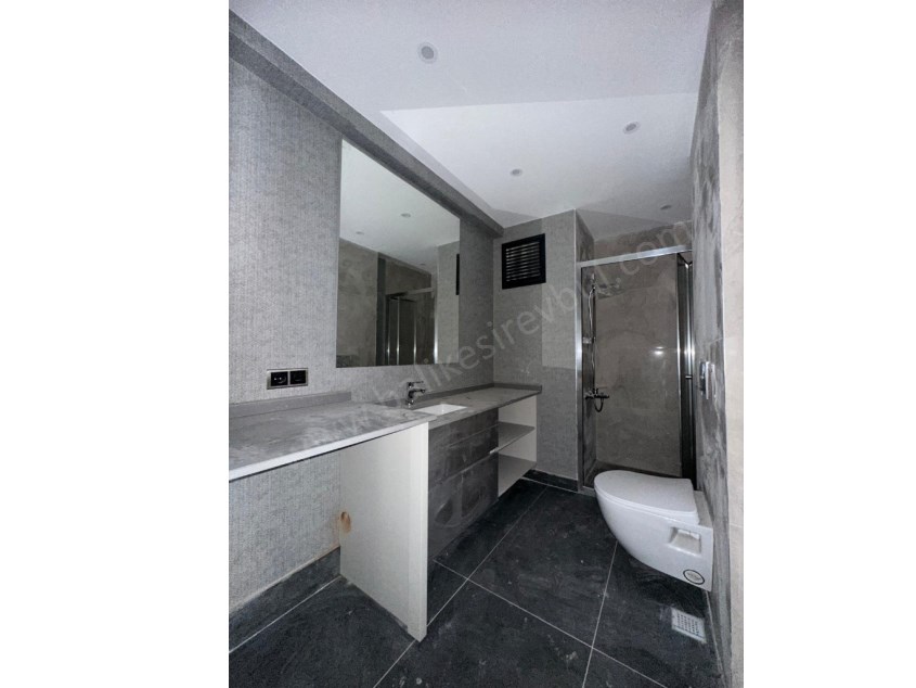 BALIKESİR KİRALIK DAİRE SAFİR DEN AYYILDIZ KONUTLARI 2+1 104 M2 HAVUZLU KAPALI OTOPARKLI LUX DAİRE