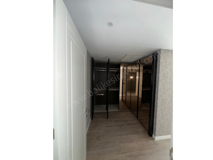 BALIKESİR KİRALIK DAİRE SAFİR DEN AYYILDIZ KONUTLARI 2+1 104 M2 HAVUZLU KAPALI OTOPARKLI LUX DAİRE