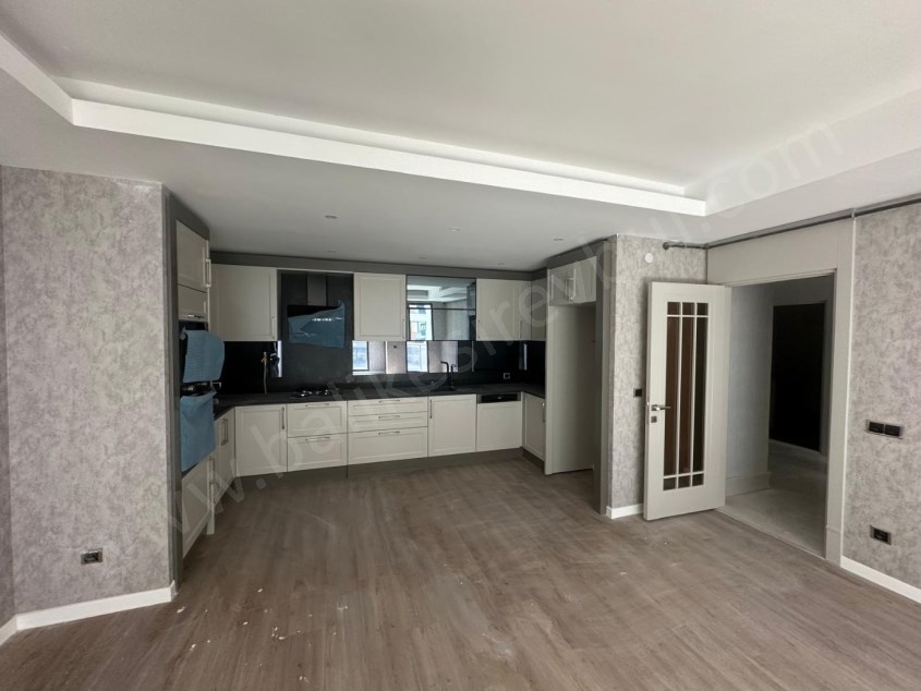 BALIKESİR KİRALIK DAİRE SAFİR DEN AYYILDIZ KONUTLARI 2+1 104 M2 HAVUZLU KAPALI OTOPARKLI LUX DAİRE