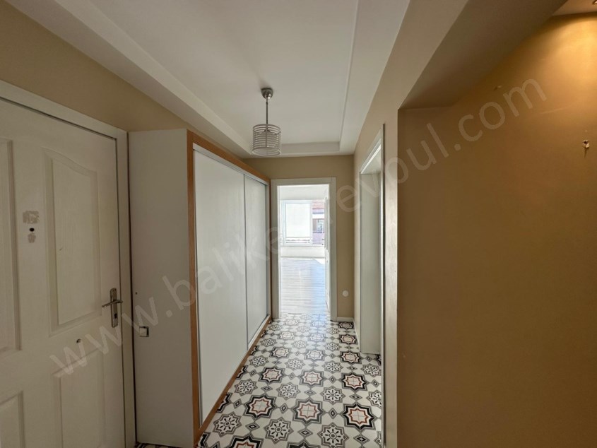 BALIKESİR KİRALIK DAİRE SAFİR DE BAHÇELİEVLER ÇARŞAMBA PAZARI YAKINI 3+1 130 M2 KOMBİLİ DAİRE