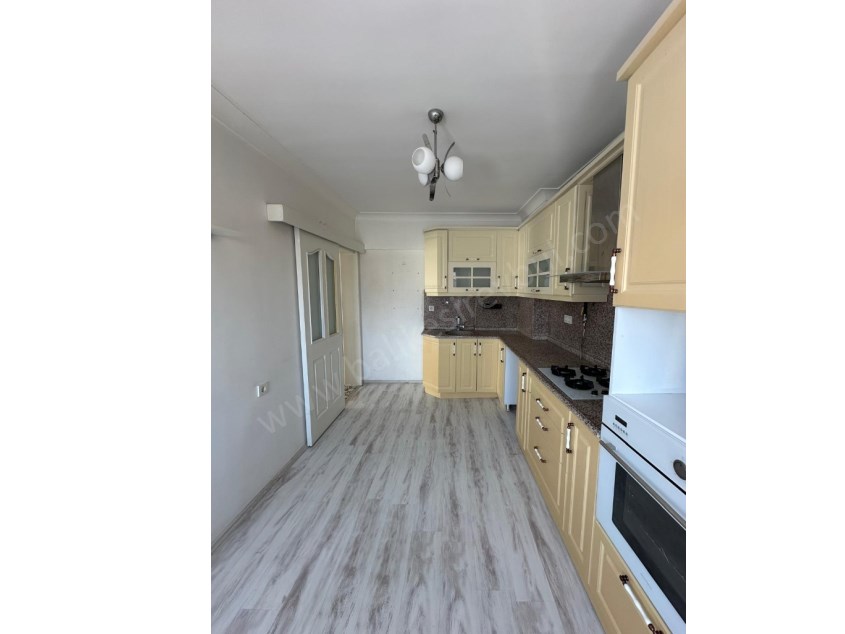 BALIKESİR KİRALIK DAİRE SAFİR DE BAHÇELİEVLER ÇARŞAMBA PAZARI YAKINI 3+1 130 M2 KOMBİLİ DAİRE