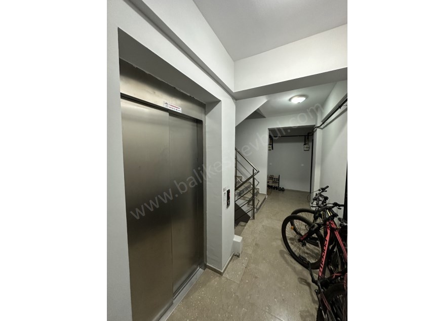 BALIKESİR KİRALIK DAİRE SAFİR DEN ERTUĞRULGAZİ CAD.ÜZERİ 2+1 96 M2 AYRI MUTFAKLI ASANSÖRLÜ LUX DAİRE