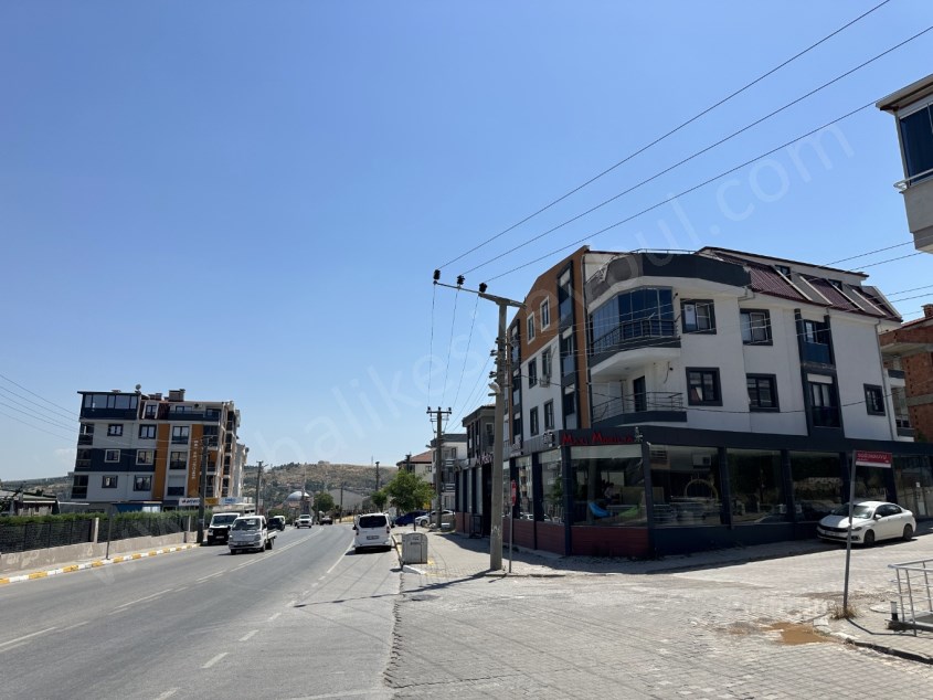 BALIKESİR KİRALIK DAİRE SAFİR DEN ERTUĞRULGAZİ CAD.ÜZERİ 2+1 96 M2 AYRI MUTFAKLI ASANSÖRLÜ LUX DAİRE