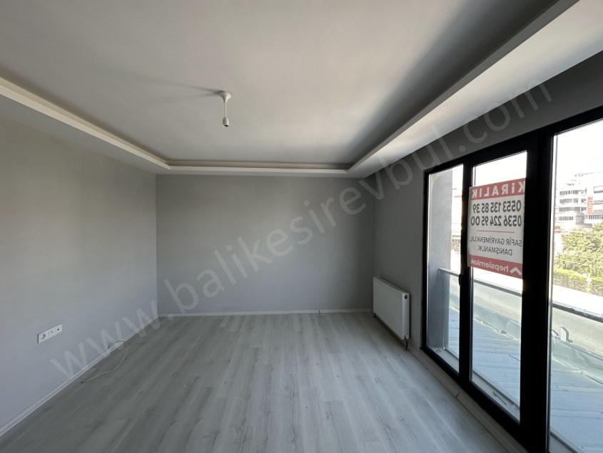 BALIKESİR KİRALIK DAİRE SAFİR DEN ERTUĞRULGAZİ CAD.ÜZERİ 2+1 96 M2 AYRI MUTFAKLI ASANSÖRLÜ LUX DAİRE