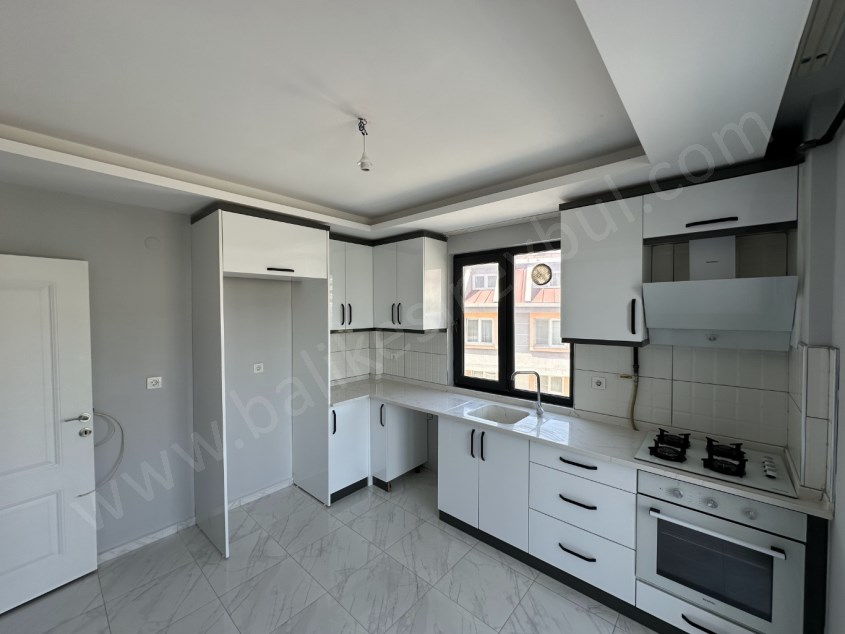 BALIKESİR KİRALIK DAİRE SAFİR DEN ERTUĞRULGAZİ CAD.ÜZERİ 2+1 96 M2 AYRI MUTFAKLI ASANSÖRLÜ LUX DAİRE