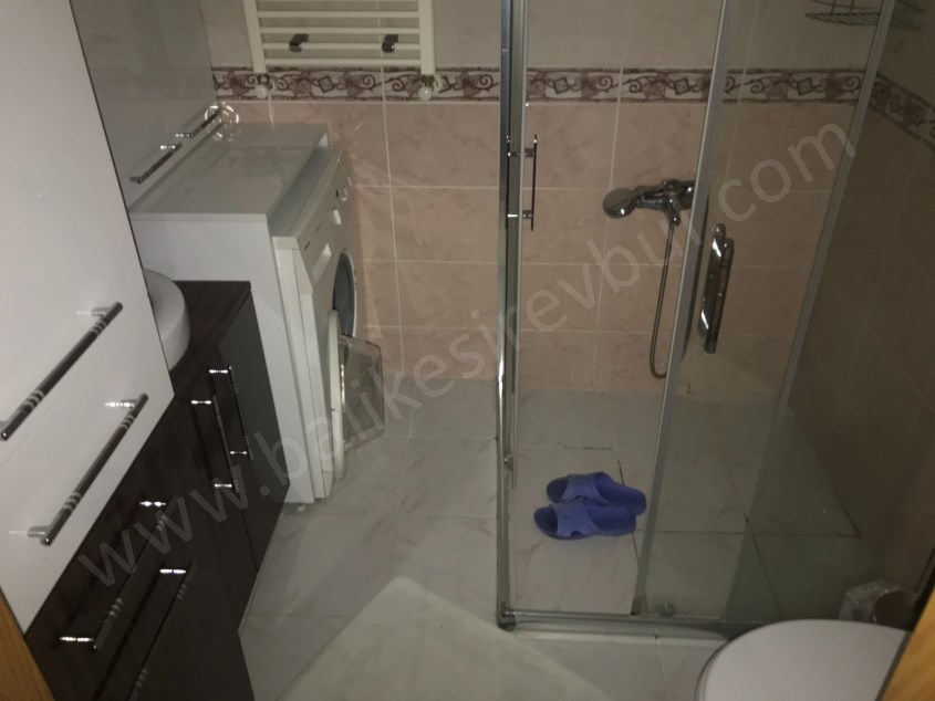 BALIKESİR EŞYALI KİRALIK DAİRE SAFİR DEN TURGUT REİS CAD.3+1 135 M2 EŞYALI ASANSÖRLÜ ARAKAT