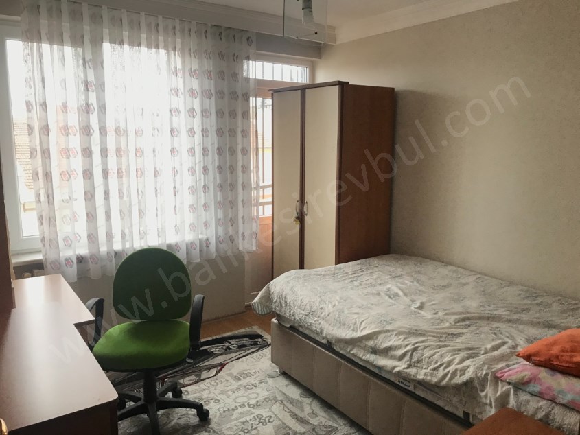 BALIKESİR EŞYALI KİRALIK DAİRE SAFİR DEN TURGUT REİS CAD.3+1 135 M2 EŞYALI ASANSÖRLÜ ARAKAT