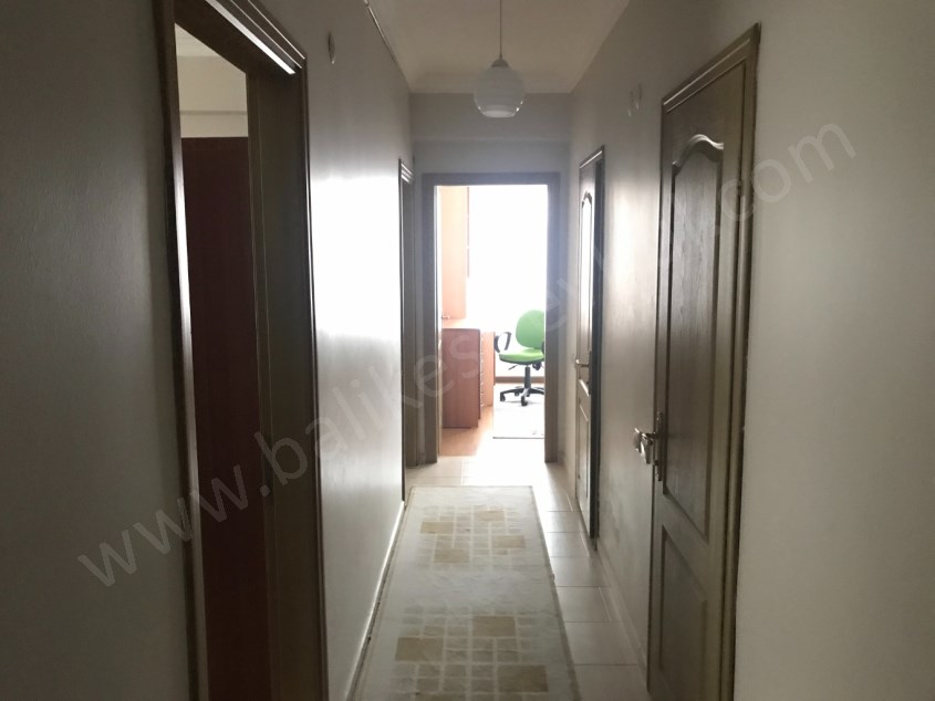 BALIKESİR EŞYALI KİRALIK DAİRE SAFİR DEN TURGUT REİS CAD.3+1 135 M2 EŞYALI ASANSÖRLÜ ARAKAT