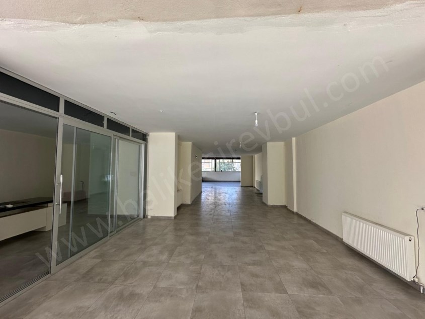 BALIKESİR KİRALIK DÜKKAN SAFİR DEN GÜMÜŞÇEŞME EMLAK KONUT ARKASI ÇARŞIYA YAKIN 370 M2 DEPOLU DÜKKAN