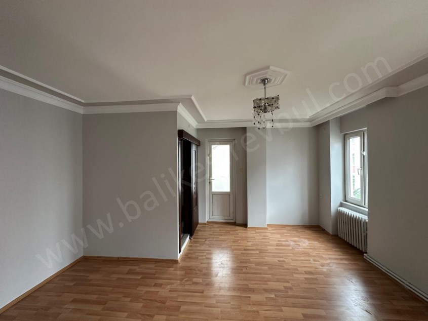 BALIKESİR KİRALIK DAİRE SAFİR DEN BAHÇELİEVLER 100.TEKNİK LİSE CAD.YANI 4+1 168 M2 ARAKAT DAİRE