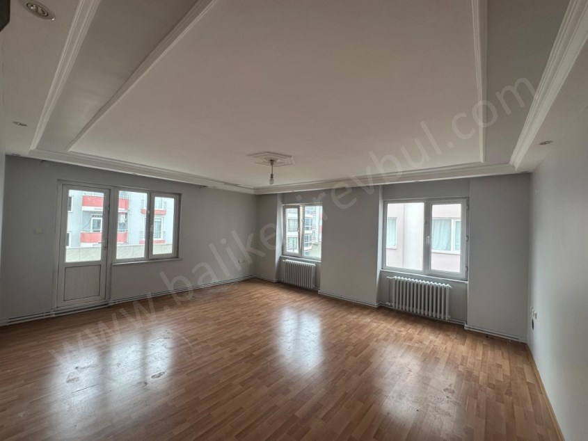 BALIKESİR KİRALIK DAİRE SAFİR DEN BAHÇELİEVLER 100.TEKNİK LİSE CAD.YANI 4+1 168 M2 ARAKAT DAİRE