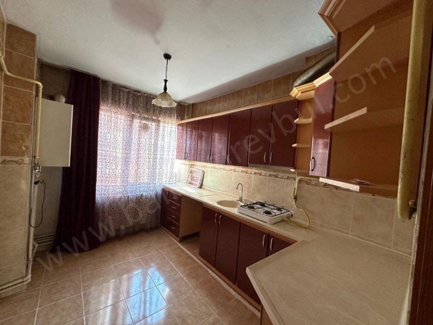 BALIKESİR KİRALIK DAİRE SAFİR DEN ÇARŞI MERKEZDE 2+1 90 M2 AYRI MUTFAKLI KOMBİLİ ARAKAT DAİRE 