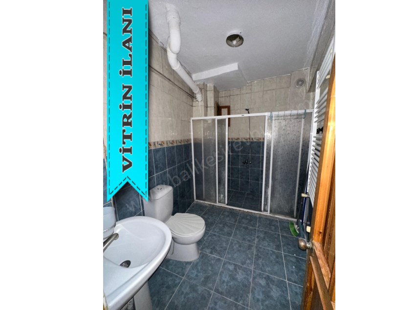 BALIKESİR KİRALIK DAİRE SAFİR DEN ÇARŞI MERKEZDE 2+1 90 M2 AYRI MUTFAKLI KOMBİLİ ARAKAT DAİRE 