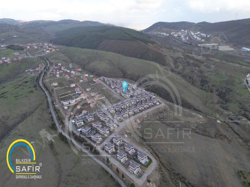 BALIKESİR SATILIK MÜSTALİK VİLLA SAFİR DEN KALAYCILAR 6+1 920 M2 ARSA İÇİNDE HAVUZLU MÜSTAKİL VİLLA