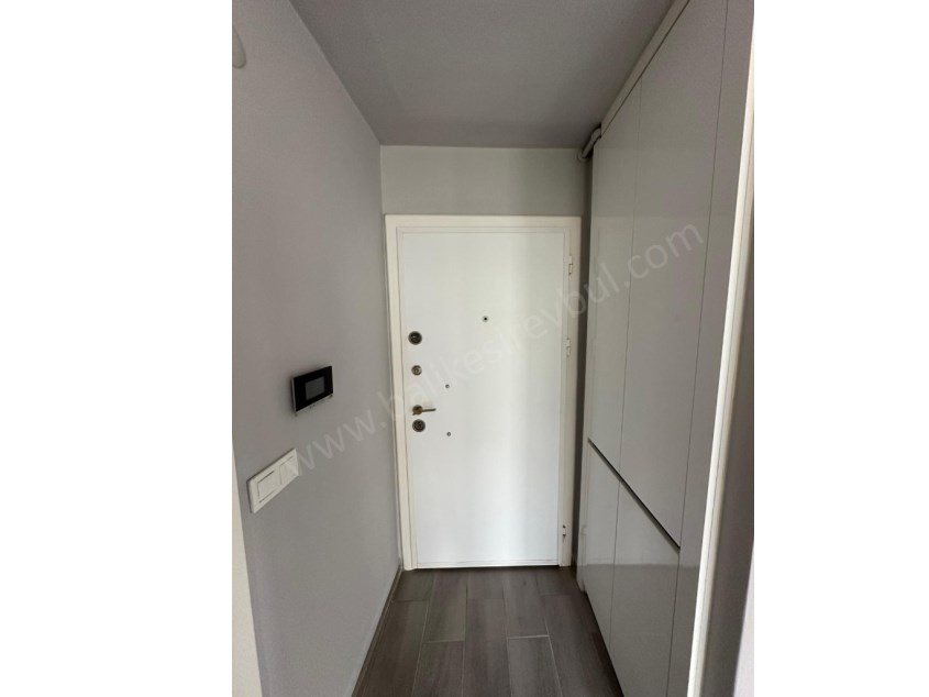 BALIKESİR SATILIK DAİRE SAFİR DEN NECATİ EĞİTİM FAKÜLTESİ YAK.2+1 60 M2 ASANSÖRLÜ LUX SON KAT DAİRE
