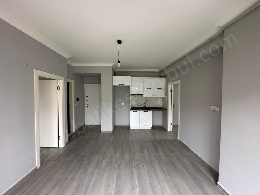 BALIKESİR SATILIK DAİRE SAFİR DEN NECATİ EĞİTİM FAKÜLTESİ YAK.2+1 60 M2 ASANSÖRLÜ LUX SON KAT DAİRE