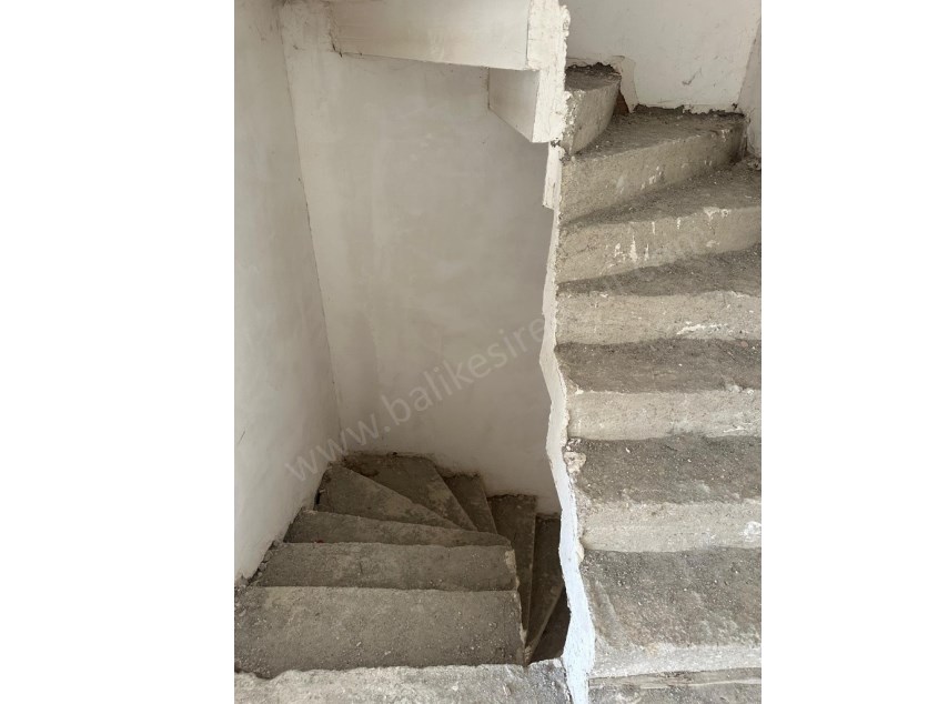 BALIKESİR SATILIK MÜSTAKİL SAFİR DEN KUVA İ MİLLİYEDE 3+1 210 M2 3 KATLI MÜSTAKİL DUBLEX
