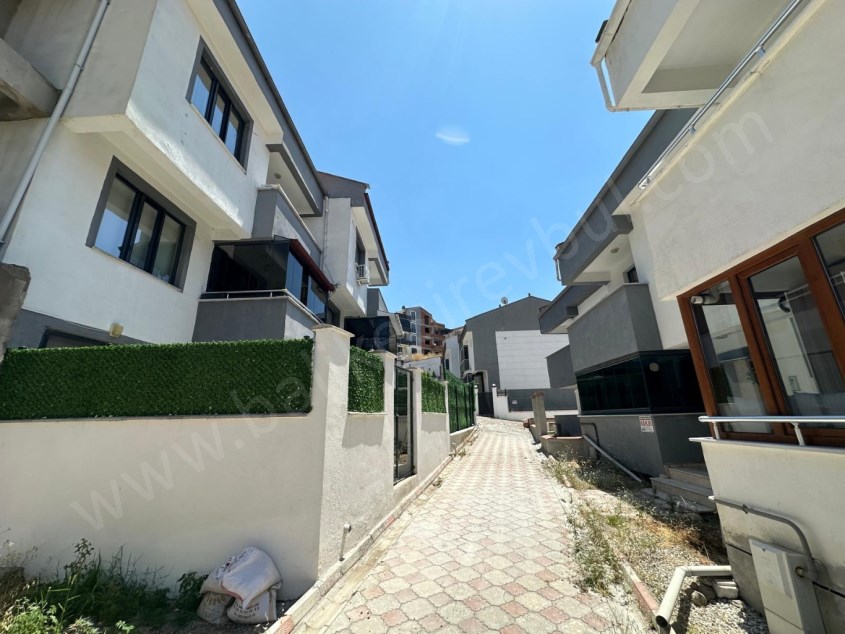 BALIKESİR SATILIK MÜSTAKİL SAFİR DEN KUVA İ MİLLİYEDE 3+1 210 M2 3 KATLI MÜSTAKİL DUBLEX