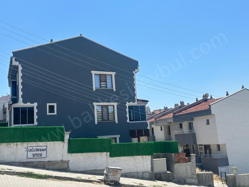 BALIKESİR SATILIK MÜSTAKİL SAFİR DEN KUVA İ MİLLİYEDE 3+1 210 M2 3 KATLI MÜSTAKİL DUBLEX