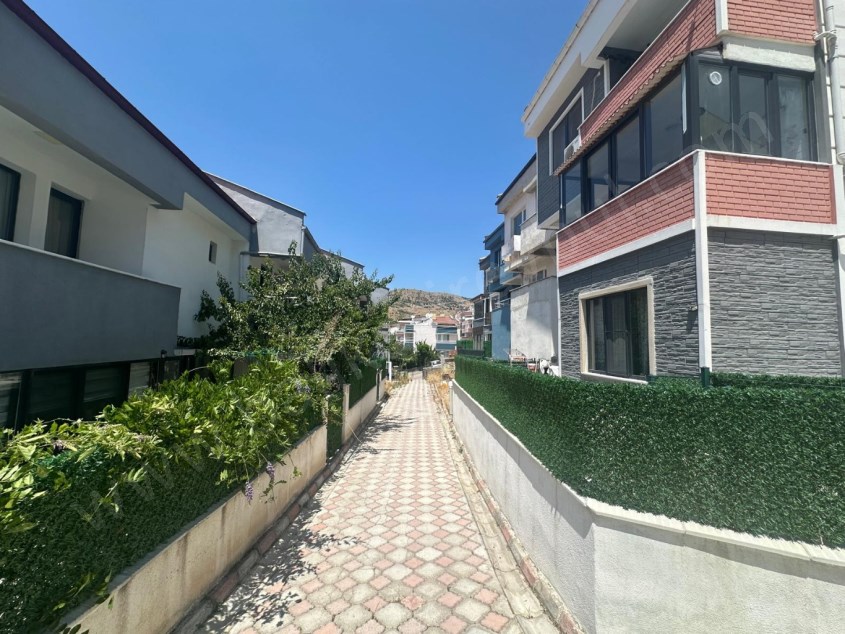 BALIKESİR SATILIK MÜSTAKİL SAFİR DEN KUVA İ MİLLİYEDE 3+1 210 M2 3 KATLI MÜSTAKİL DUBLEX