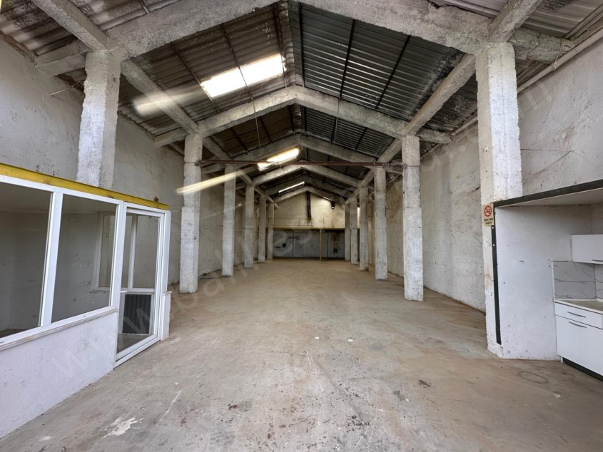 BALIKESİR KİRALIK DEPO SAFİR DEN KEPSUT CADDESİ ARKASI AVLU TARAFI 270 M2 KULLANIMA HAZIR DEPO 