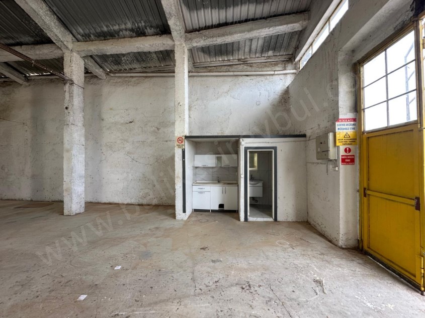 BALIKESİR KİRALIK DEPO SAFİR DEN KEPSUT CADDESİ ARKASI AVLU TARAFI 270 M2 KULLANIMA HAZIR DEPO 
