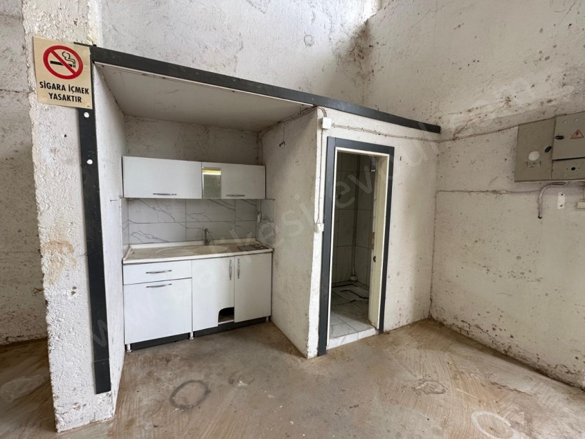 BALIKESİR KİRALIK DÜKKAN SAFİR DEN KEPSUT CADDESİ ARKASI AVLU TARAFI 270 M2 KULLANIMA HAZIR DÜKKAN