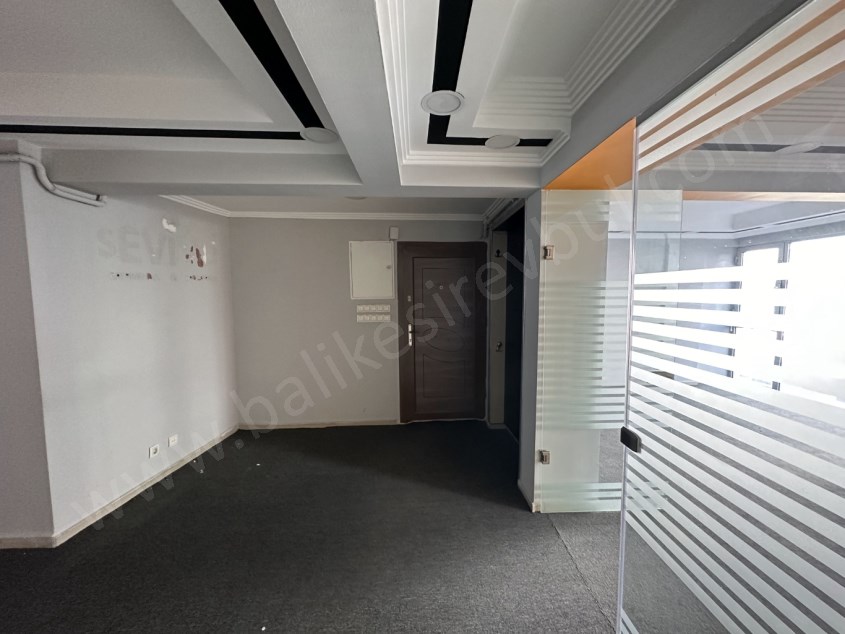 BALIKESİR KİRALIK OFİS BÜRO SAFİR DEN ÇARŞI MERKEZ ATALAR CAD.ÜZERİ 2+1 100 M2 KULLANIMA HAZIR  