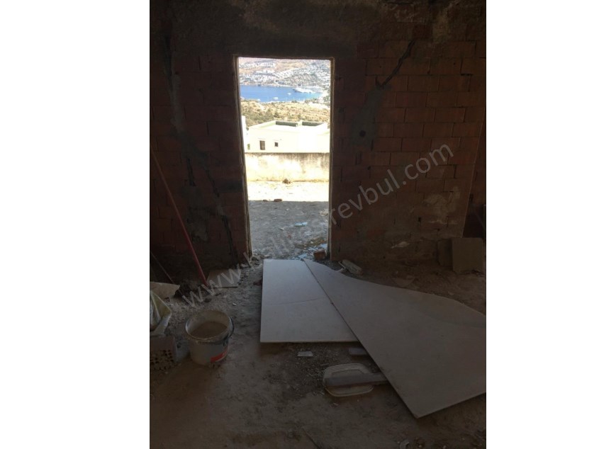 Bodrum Gündoğan Site İçinde Deniz Manzaralı Natamam Villa