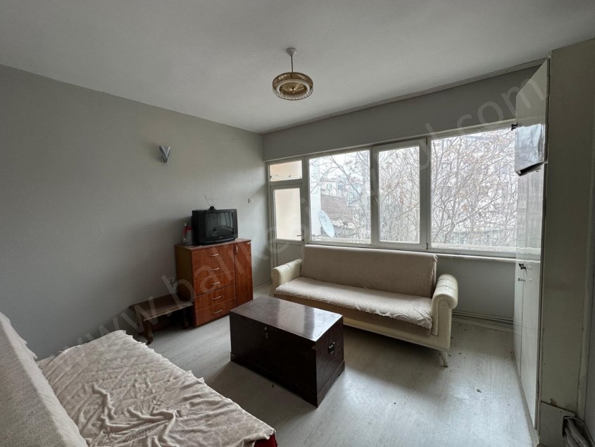 BALIKESİR KİRALIK OFİS BÜRO SAFİR DEN ÇARŞI MERKEZ ATALAR CADDESİ ÜZERİ 2+1 95 M2 ARAKAT KOMBİLİ