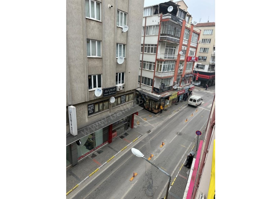 BALIKESİR KİRALIK OFİS BÜRO SAFİR DEN ÇARŞI MERKEZ ATALAR CADDESİ ÜZERİ 2+1 95 M2 ARAKAT KOMBİLİ