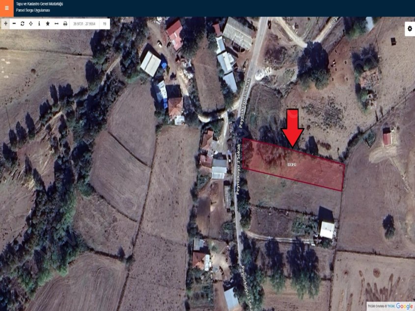 MANYAS SATILIK ARSA SAFİR DEN MANYAS PEYNİRKUYU KÖY İÇİNDE 1.590 M2 İMARLI ASFALT YOLA CEPHELİ ARSA