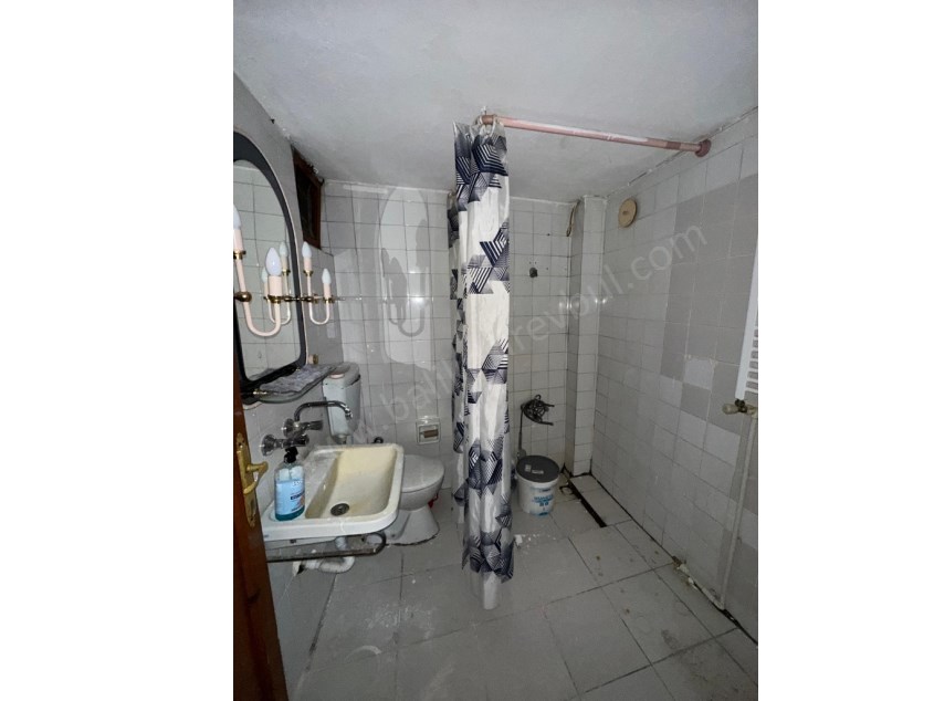 BALIKESİR SATILIK DAİRE SAFİR DEN ÇARŞI MERKEZE YÜRÜME MESAFESİNDE 3+1 105 M2 KOMBİLİ ARAKAT DAİRE