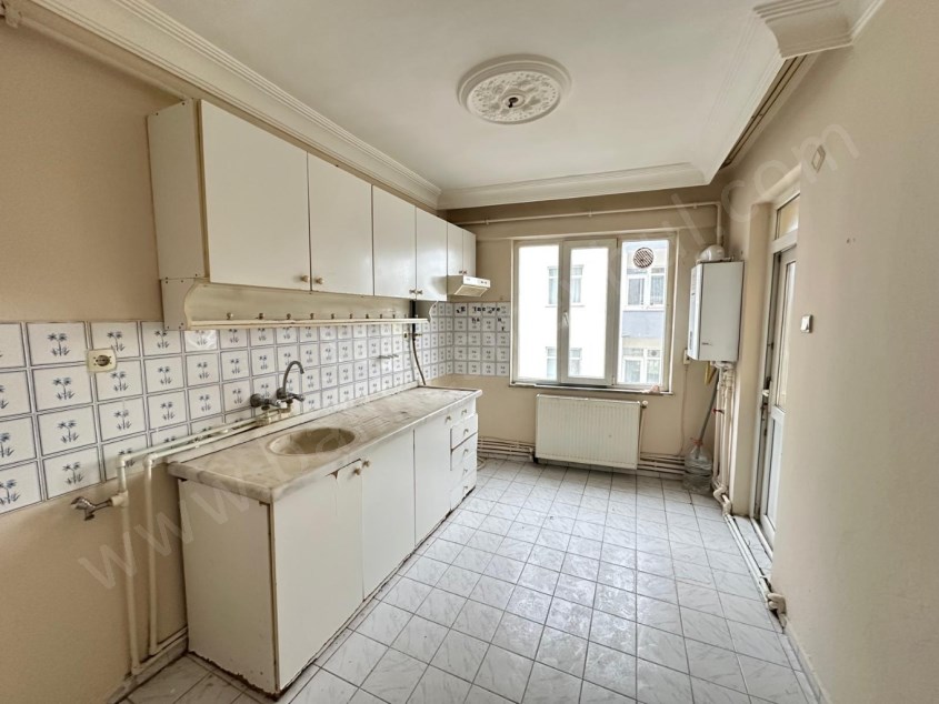 BALIKESİR SATILIK DAİRE SAFİR DEN ÇARŞI MERKEZE YÜRÜME MESAFESİNDE 3+1 105 M2 KOMBİLİ ARAKAT DAİRE