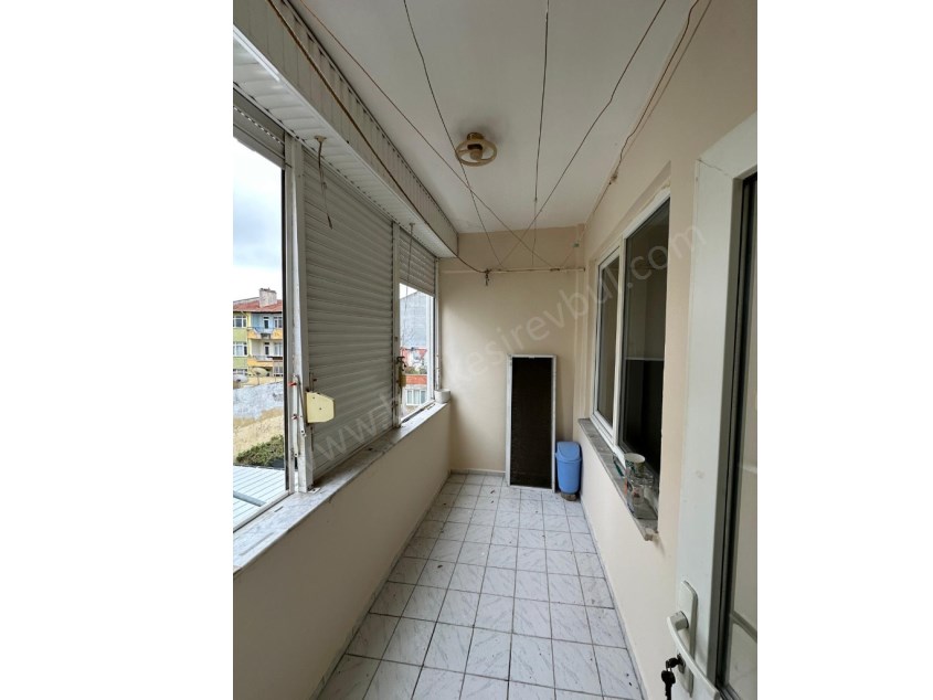 BALIKESİR SATILIK DAİRE SAFİR DEN ÇARŞI MERKEZE YÜRÜME MESAFESİNDE 3+1 105 M2 KOMBİLİ ARAKAT DAİRE