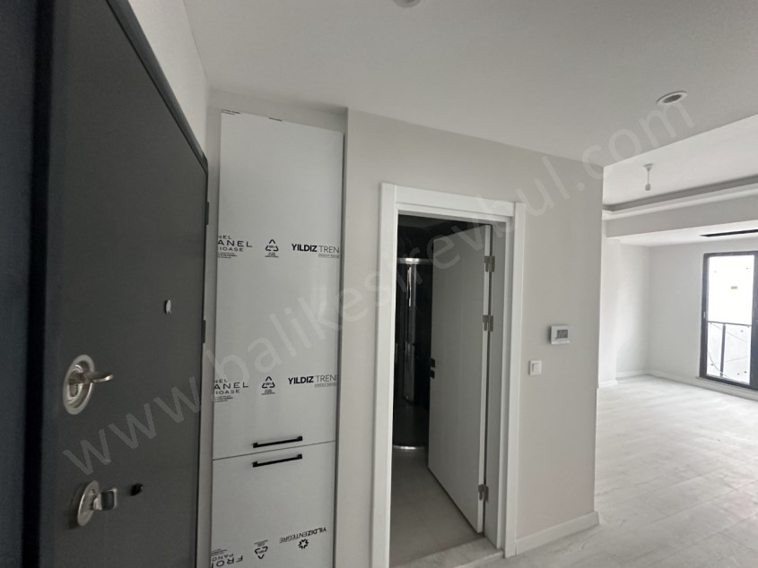  BALIKESİR KİRALIK DAİRE SAFİR DEN STADYUM YAKINI 2+1 62 M2 ASANSÖRLÜ SIFIR LUX SON KAT DAİRE