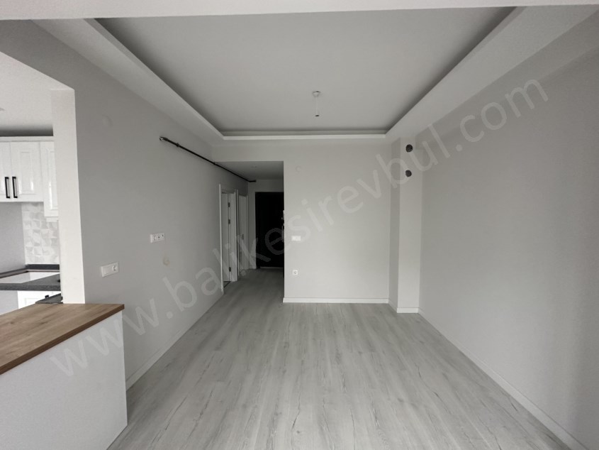  BALIKESİR KİRALIK DAİRE SAFİR DEN STADYUM YAKINI 2+1 62 M2 ASANSÖRLÜ SIFIR LUX SON KAT DAİRE