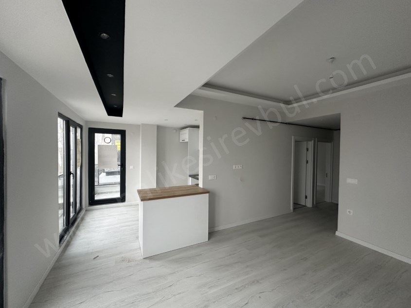  BALIKESİR KİRALIK DAİRE SAFİR DEN STADYUM YAKINI 2+1 62 M2 ASANSÖRLÜ SIFIR LUX SON KAT DAİRE