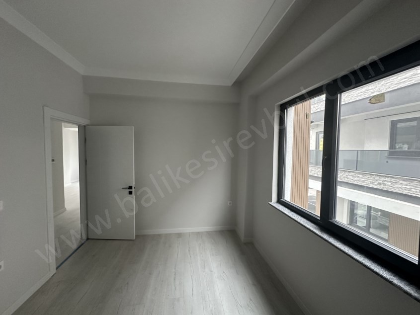  BALIKESİR KİRALIK DAİRE SAFİR DEN STADYUM YAKINI 2+1 62 M2 ASANSÖRLÜ SIFIR LUX SON KAT DAİRE