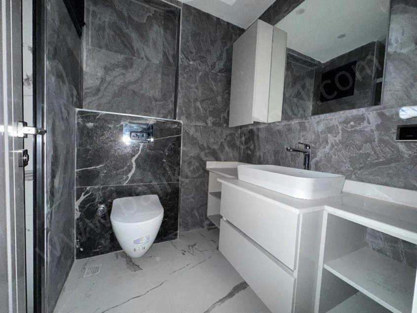 BALIKESİR KİRALIK DAİRE SAFİR DEN AYYILDIZ KONUTLARI 3+1 129 M2 HAVUZLU KAPALI OTOPARKLI LUX ARAKAT